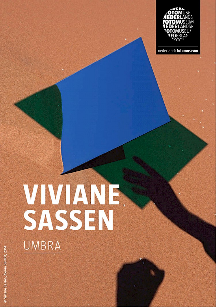 met de klok mee Omgeving Wind Viviane Sassen • calendar • UMBRA